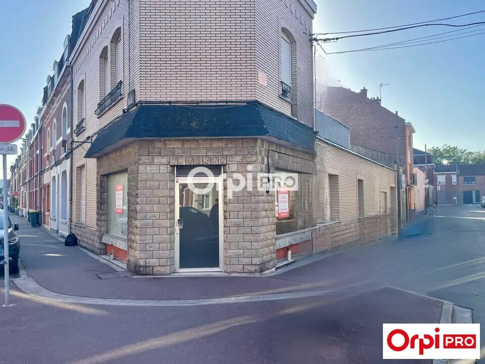 Retail in Lille for lease Building Photo- Image 1 of 3