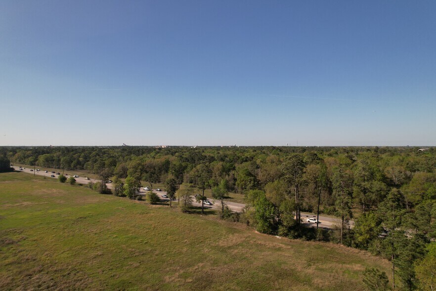 8180 Will Clayton Pky, Humble, TX à vendre - Photo du bâtiment - Image 2 de 7