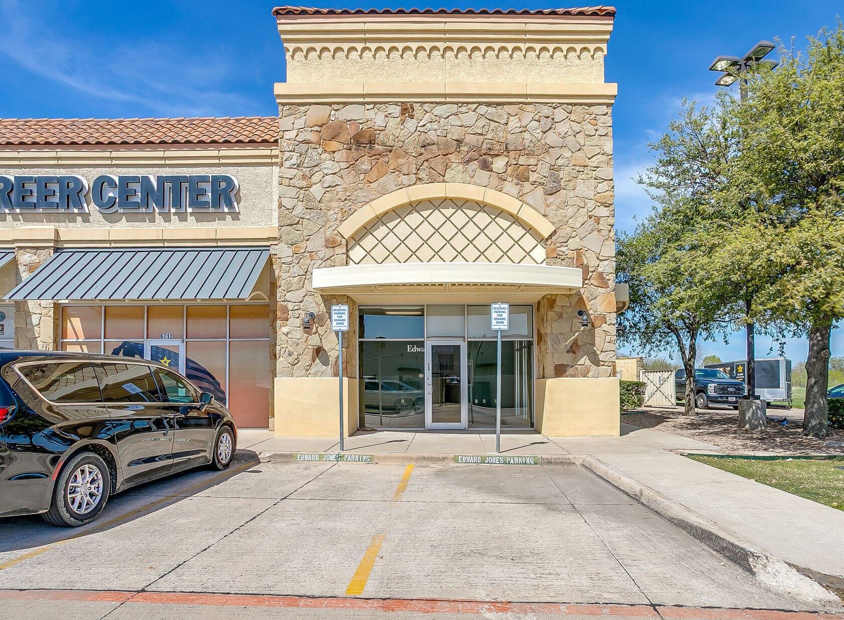 6710 Hawks Creek Ave, Westworth Village, TX for lease Building Photo- Image 1 of 3