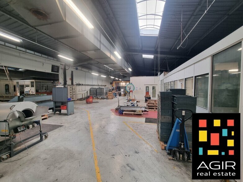 Industrial in Vaux-le-Pénil for sale - Building Photo - Image 3 of 4