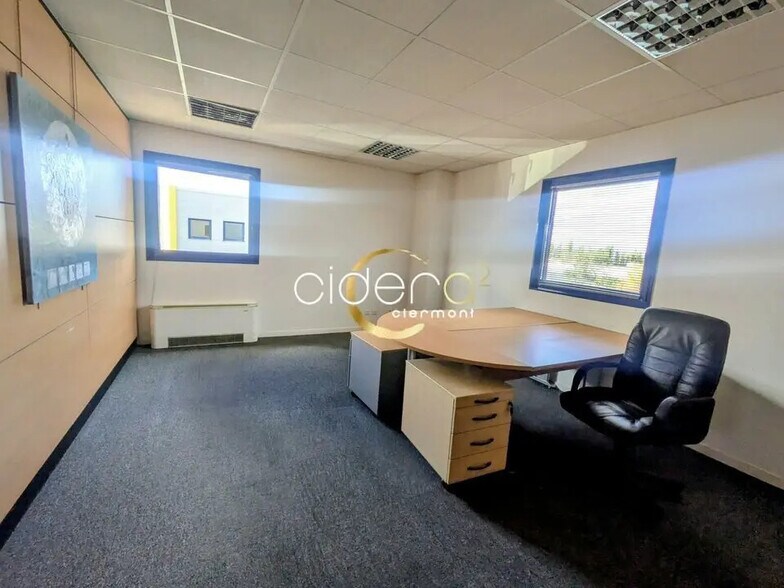 Office in Clermont-Ferrand for lease - Interior Photo - Image 2 of 4