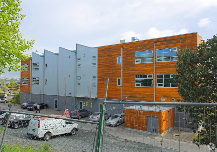 388 Harbour Rd, Victoria, BC à vendre - Photo du bâtiment - Image 2 de 3