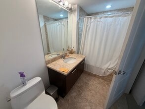 410 Evernia St, West Palm Beach, FL for lease Interior Photo- Image 2 of 9