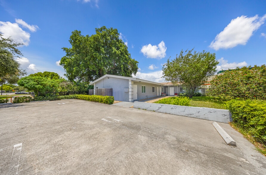 1109 NW 6th Ave, Pompano Beach, FL for sale - Building Photo - Image 1 of 32