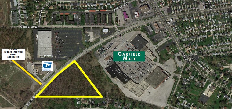 12008-12118 Rockside Rd, Garfield Heights, OH à vendre - Photo du bâtiment - Image 1 de 1