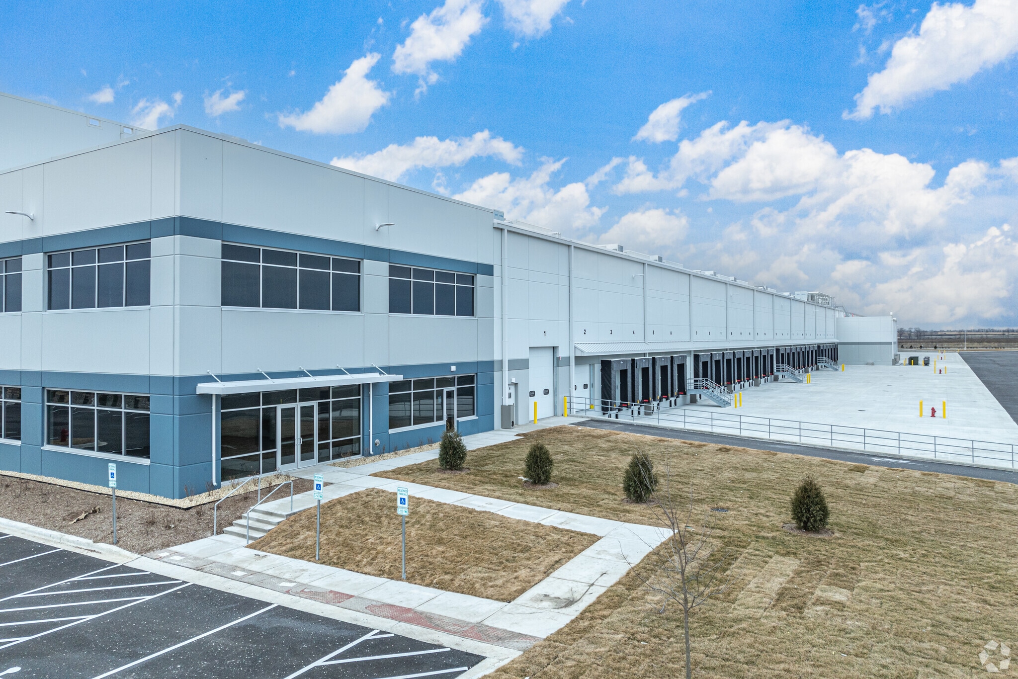 25815 W 143rd St, Plainfield, IL for lease Primary Photo- Image 1 of 6