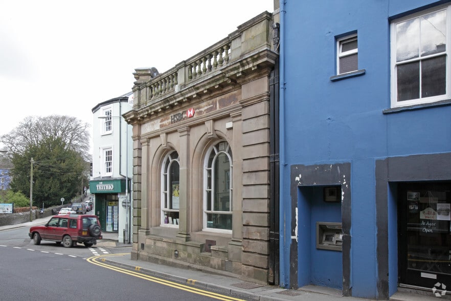 76 Rhosmaen St, Llandeilo for sale - Building Photo - Image 3 of 12