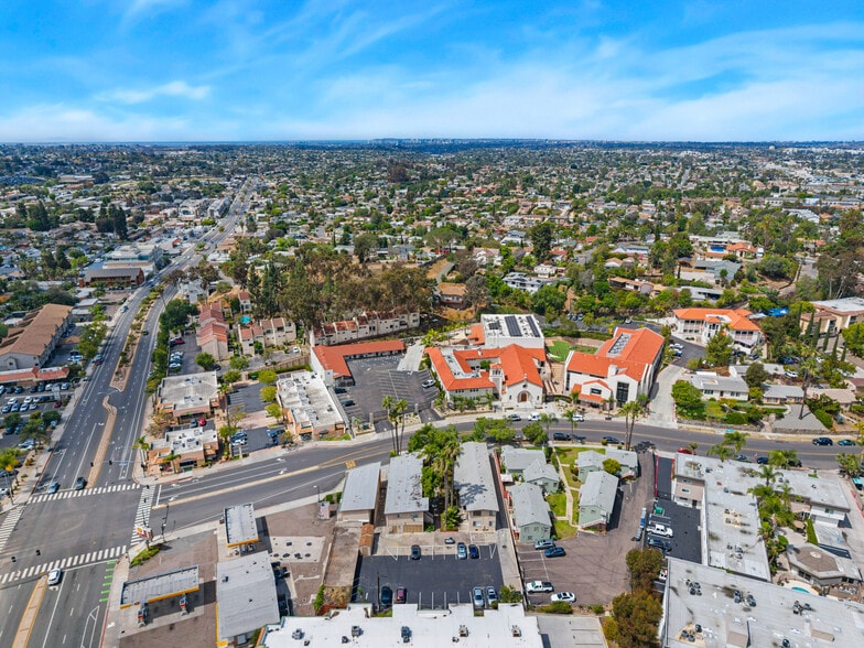 7940 La Mesa Blvd, La Mesa, CA for lease - Primary Photo - Image 1 of 13