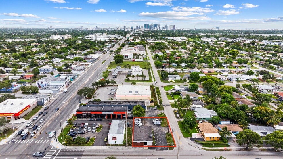 50 SW 31st Ave, Fort Lauderdale, FL for lease - Building Photo - Image 3 of 15