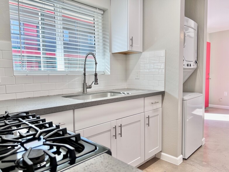 834 N 13th Ave, Phoenix, AZ for sale - Building Photo - Image 3 of 8