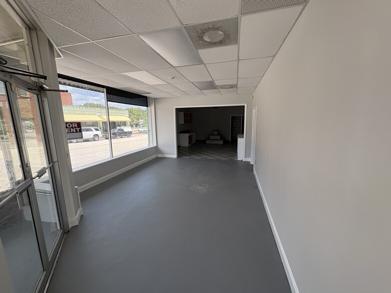 11 E Doyle St, Toccoa, GA for lease - Building Photo - Image 2 of 10