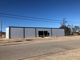 100 Sherman St, Conroe TX - Entrepôt