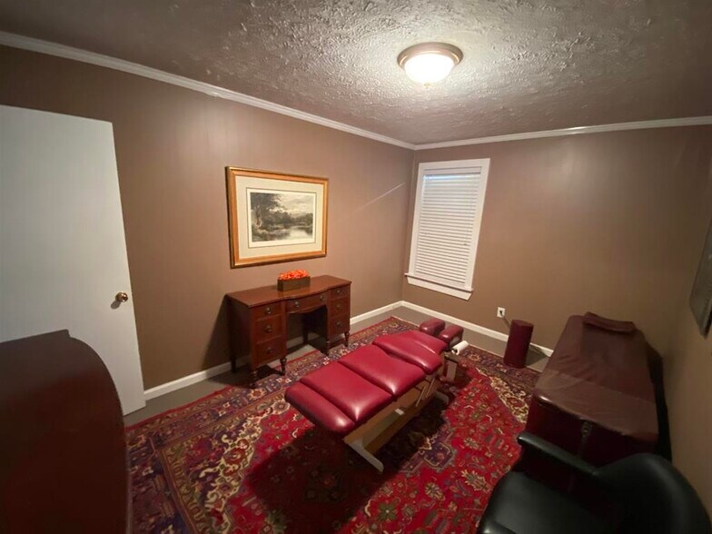 102 1st St, Cochran, GA à vendre - Photo intérieure - Image 3 de 7