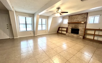 3705 Rocky Hollow Trl, Georgetown, TX for sale - Interior Photo - Image 2 of 4
