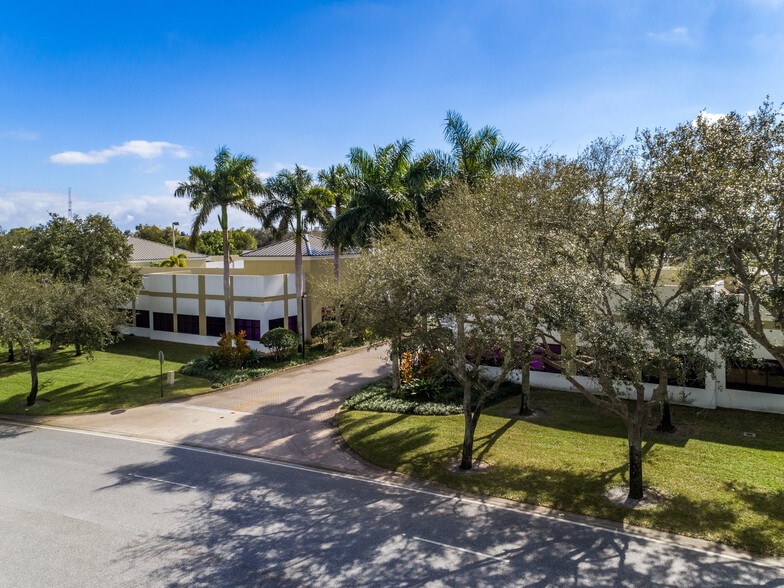 2500 Quantum Lakes Dr, Boynton Beach, FL for lease - Building Photo - Image 2 of 5
