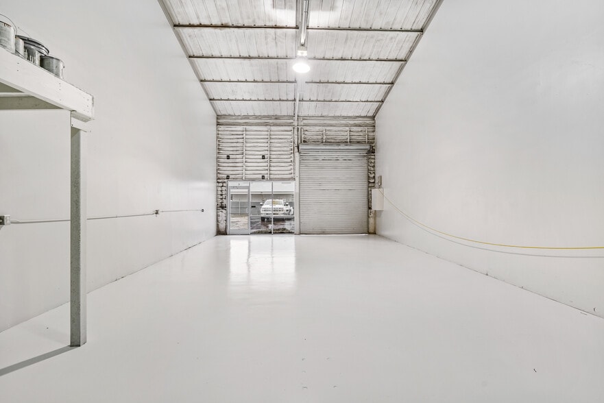 6335 N FM 2478, McKinney, TX for lease - Building Photo - Image 2 of 7