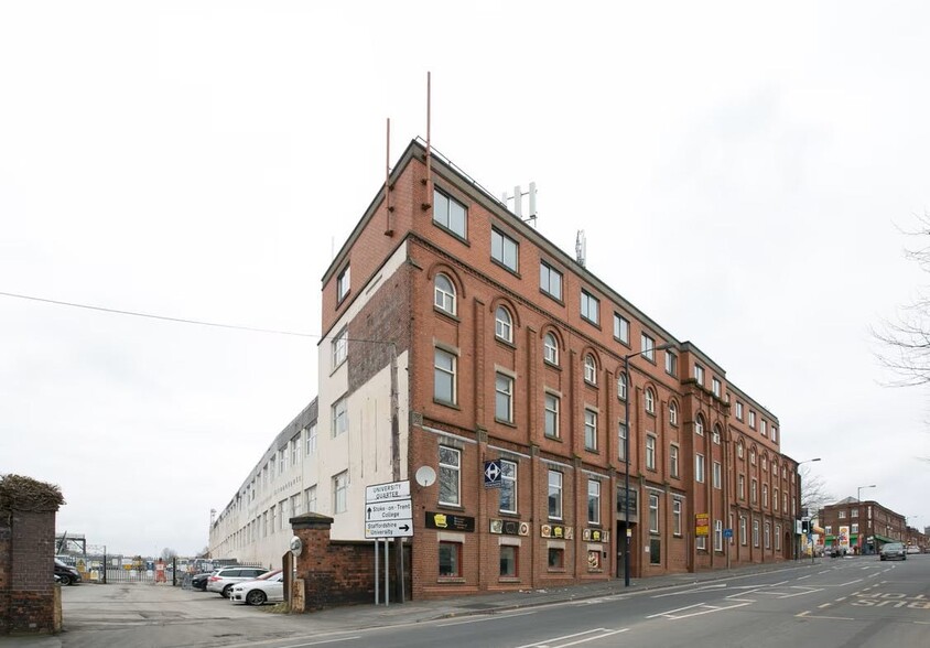 Newlands St, Stoke On Trent à louer - Photo du bâtiment - Image 1 de 11