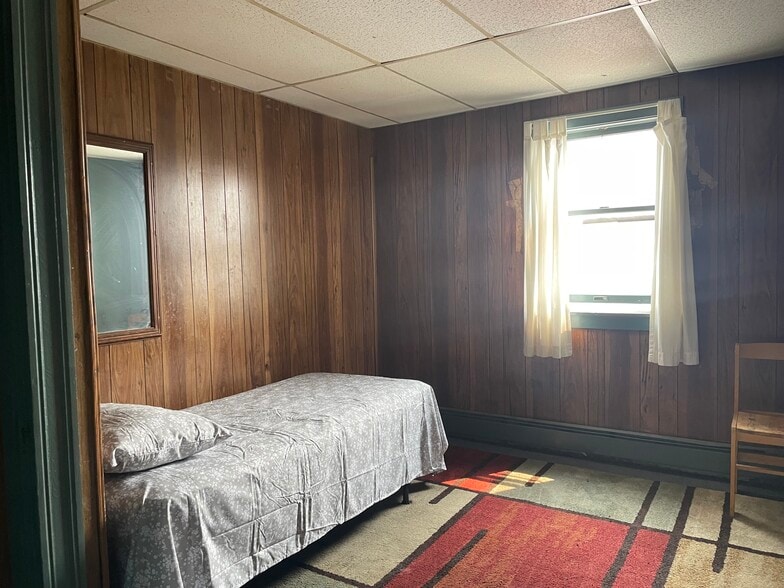 33 High St, Lynn, MA for sale - Building Photo - Image 2 of 5