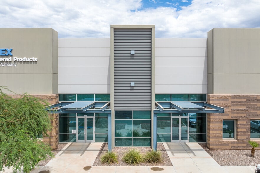 340 E Germann Rd, Gilbert, AZ à louer - Photo du bâtiment - Image 3 de 7