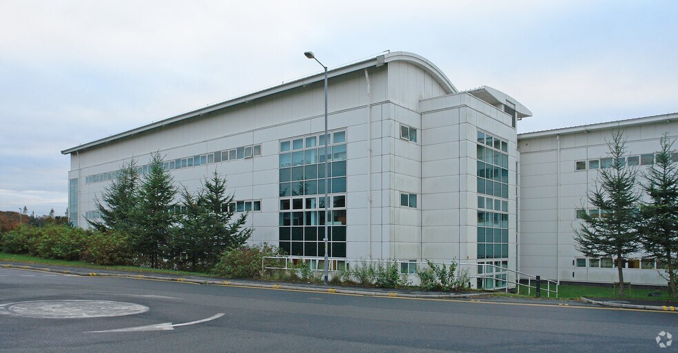 2 The Parklands, Bolton for lease - Building Photo - Image 2 of 2