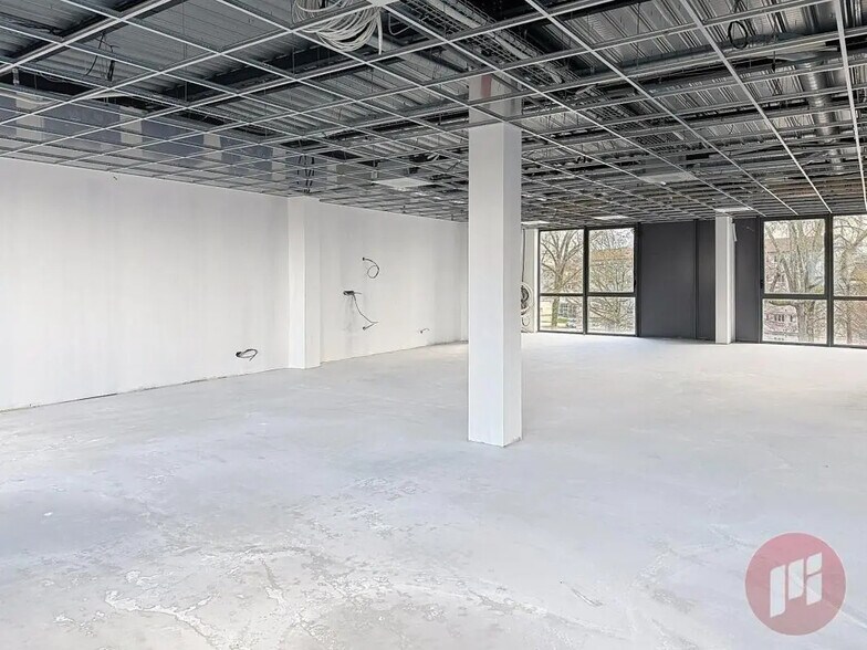 Office in Limoges for sale - Interior Photo - Image 3 of 6