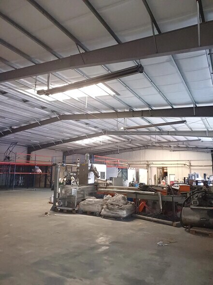 Local d'activités dans Meaux à vendre - Photo du bâtiment - Image 1 de 4