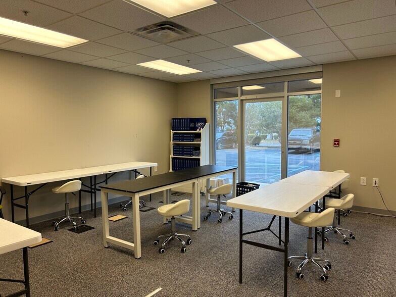 804-820 Port Centre Pky, Portsmouth, VA à louer - Photo intérieure - Image 1 de 11