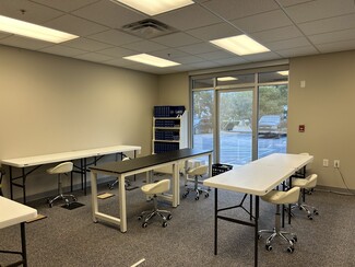 Plus de détails pour 804-820 Port Centre Pky, Portsmouth, VA - Local d'activités à louer