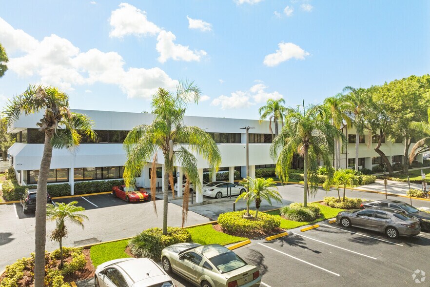 4360 Northlake Blvd, Palm Beach Gardens, FL à louer - Photo du bâtiment - Image 1 de 18