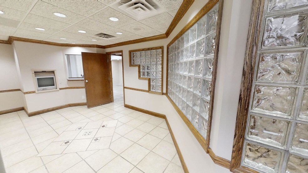 7345 Far Hills Ave, Dayton, OH for lease - Interior Photo - Image 2 of 86