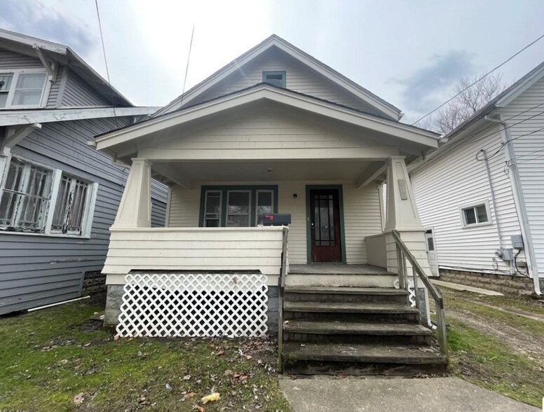 618 W 57th St, Ashtabula, OH for sale - Primary Photo - Image 1 of 1