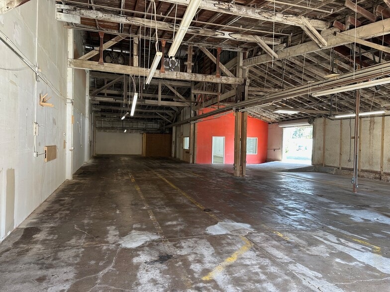 2650 Rosselle St, Jacksonville, FL for lease - Building Photo - Image 3 of 15