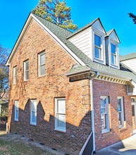 112-124 Salem Towne Ct, Apex, NC for lease Interior Photo- Image 1 of 2