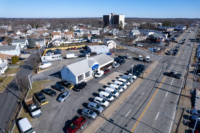 Plus de détails pour 460 Taunton Ave, East Providence, RI - Commerce de détail à vendre