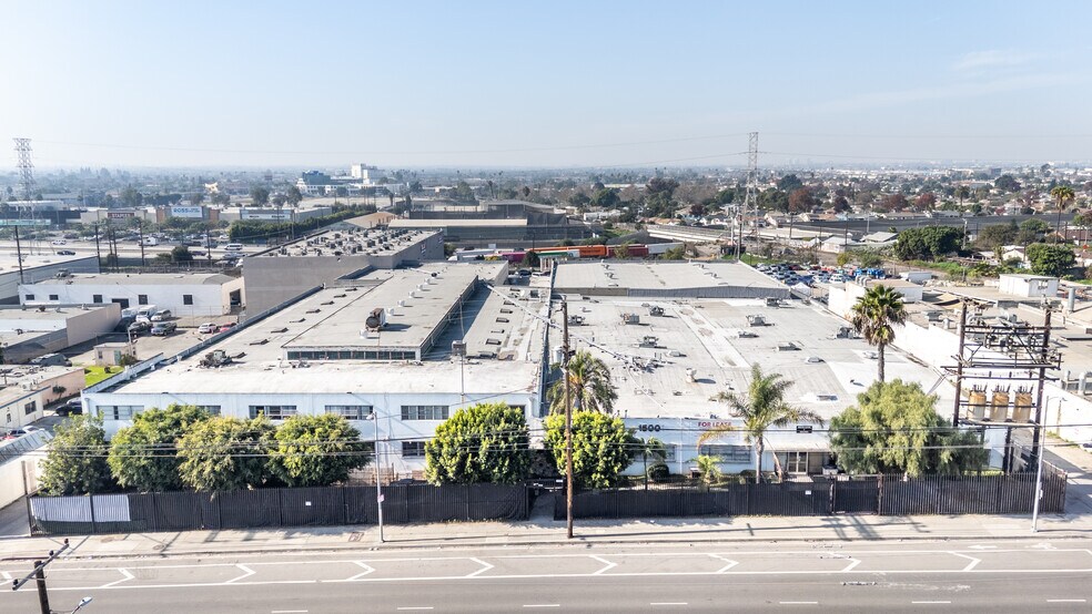15001 S Figueroa St, Gardena, CA à louer - Photo principale - Image 2 de 27