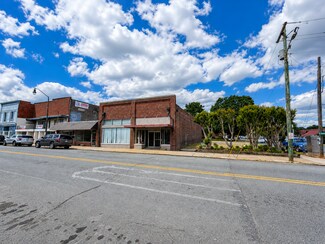 Plus de détails pour 104 W Swannanoa Ave, Liberty, NC - Commerce de détail à vendre