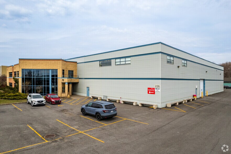 226 Boul Industriel, Châteauguay, QC à vendre - Photo principale - Image 1 de 3