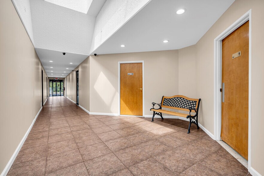 75 Lacey Rd, Whiting, NJ for lease - Interior Photo - Image 2 of 48