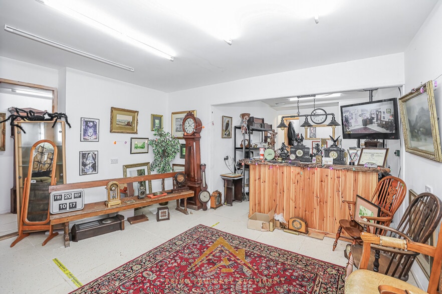 19-21C Friars Vennel, Dumfries for sale - Building Photo - Image 2 of 15