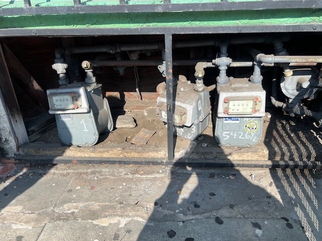 5426 Compton Ave, Los Angeles, CA à vendre - Photo du bâtiment - Image 3 de 13