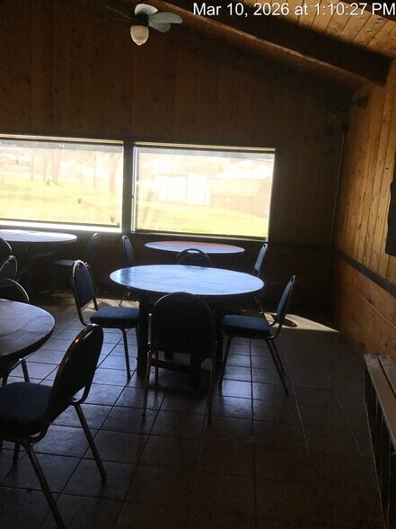 14700 Elizabeth Lake Rd, Lake Hughes, CA à louer - Photo du bâtiment - Image 3 de 4