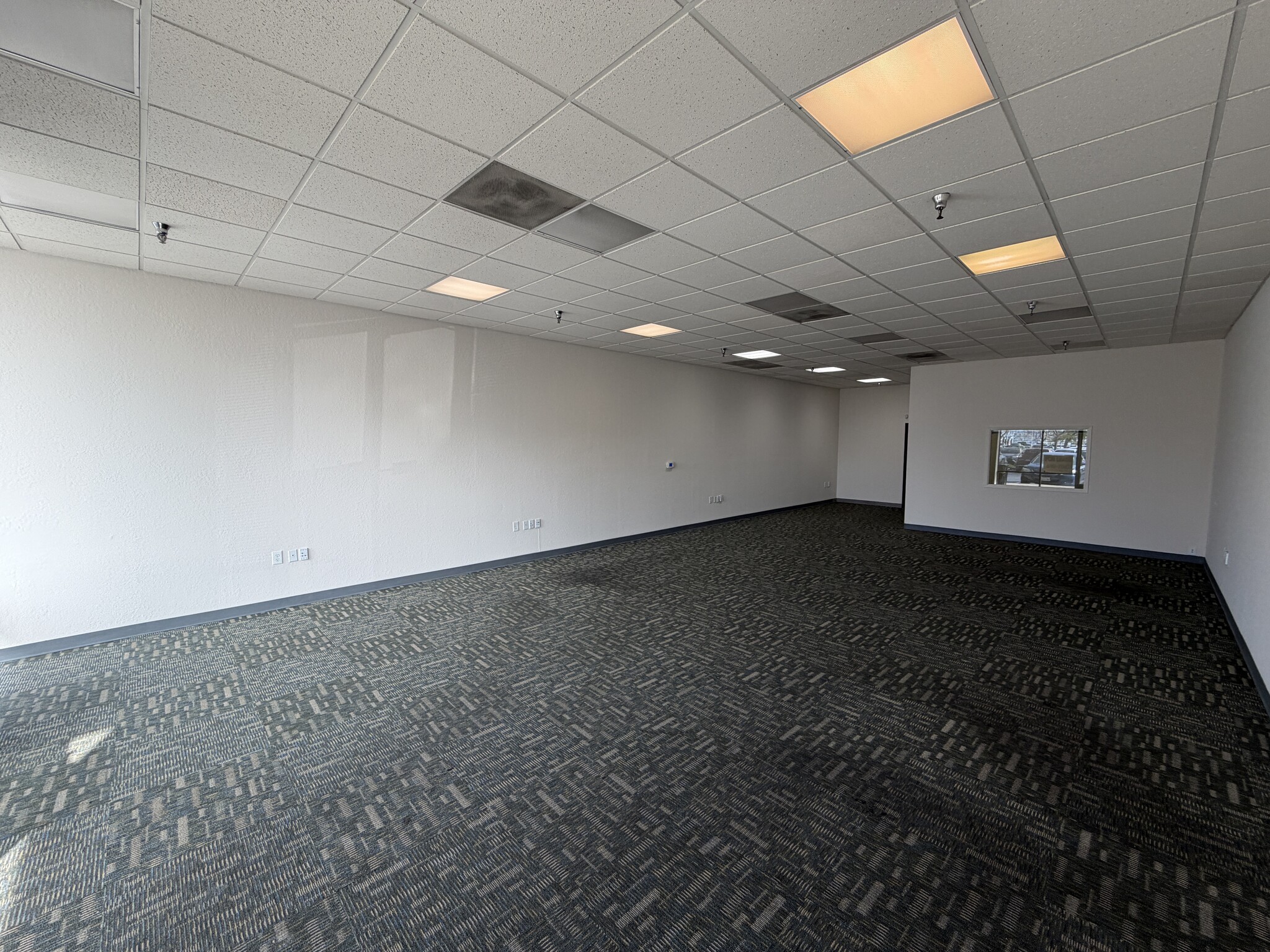 2440 Fulton Ave, Sacramento, CA à louer Photo intérieure- Image 1 de 3