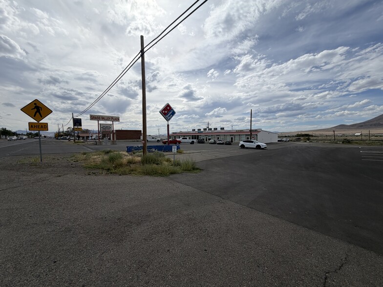 1022 Grass Valley Rd, Winnemucca, NV for sale - Building Photo - Image 2 of 42