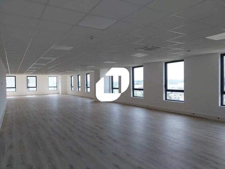 Office in Montpellier for lease - Building Photo - Image 1 of 14