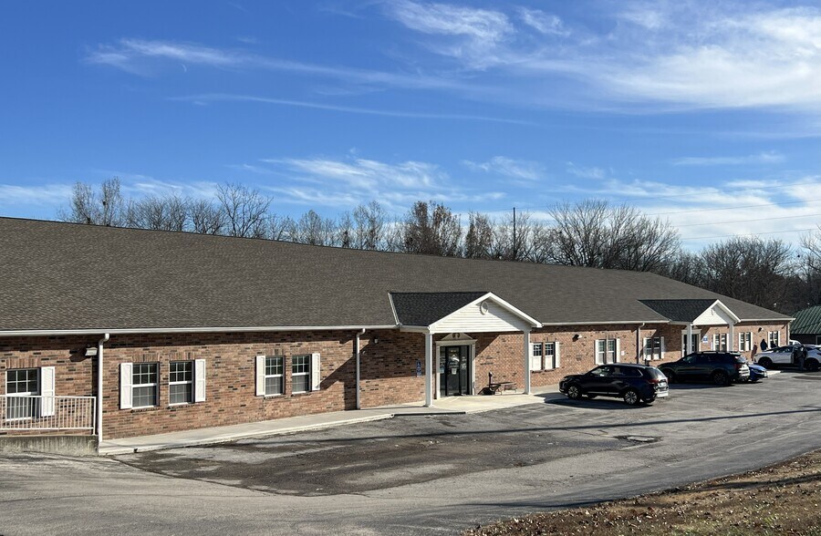 505 N Ridgeview Dr, Warrensburg, MO à vendre - Photo du bâtiment - Image 2 de 4