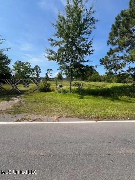3420 Groveland Rd, Ocean Springs, MS à vendre - Photo du bâtiment - Image 2 de 6