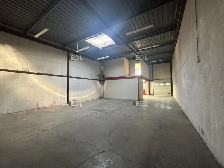 Industrial in Champigny-sur-Marne for lease - Building Photo - Image 1 of 18