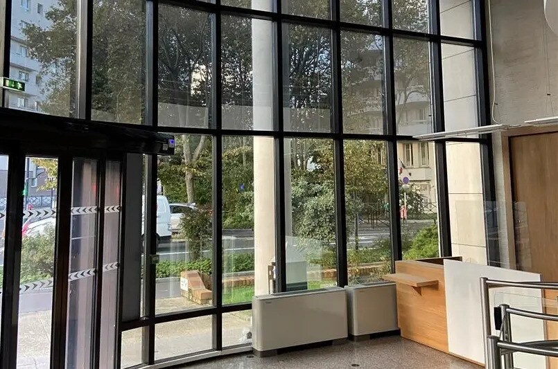 38-40 Rue Victor Hugo, Courbevoie à louer - Photo du bâtiment - Image 3 de 7