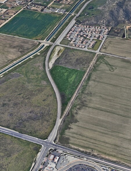 Warren Rd, Hemet, CA for sale - Aerial - Image 3 of 6