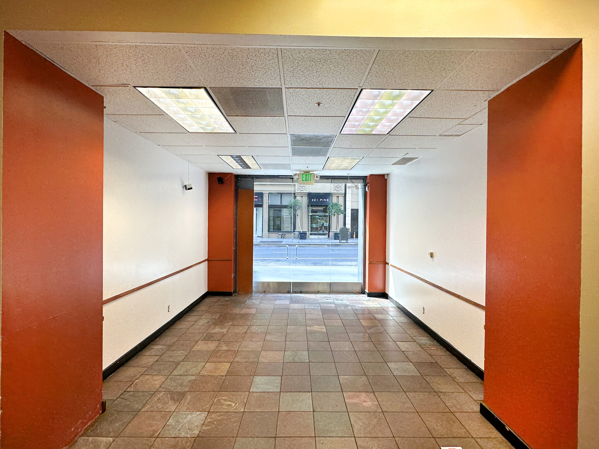 200-216 Pine St, San Francisco, CA for lease Interior Photo- Image 1 of 2